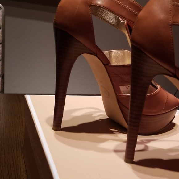 Michael Kors Heels - Picture 4 of 4
